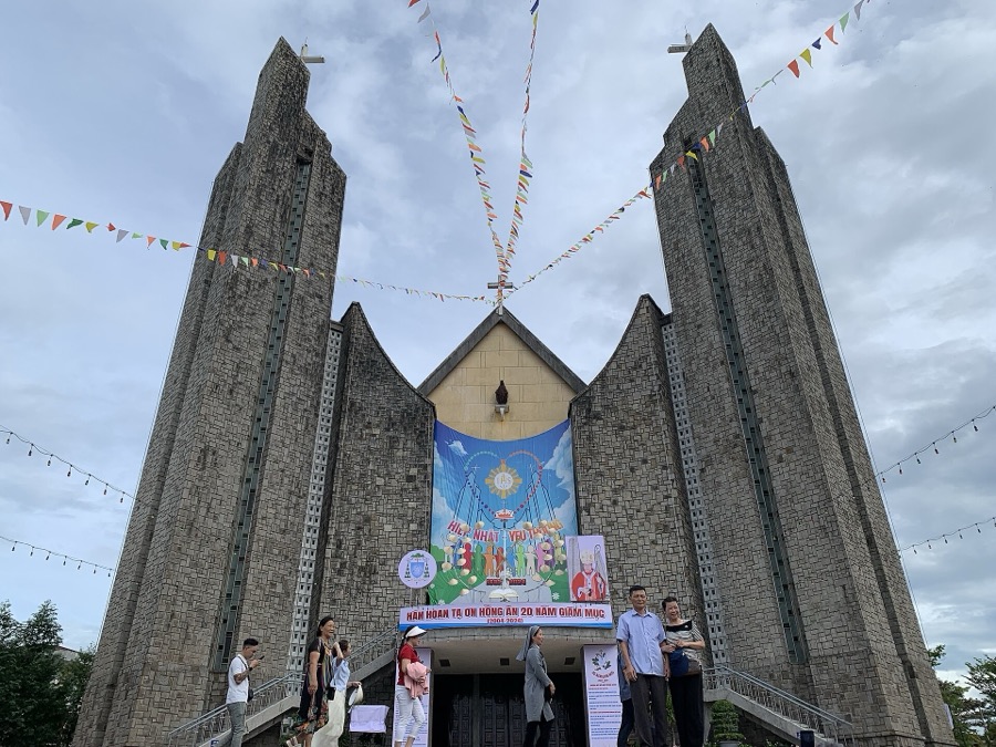 Nhà thờ Phủ Cam